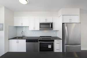 featured image of 1980 Fowler Dr