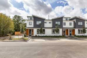 featured image of 213 Lynn Dr #203