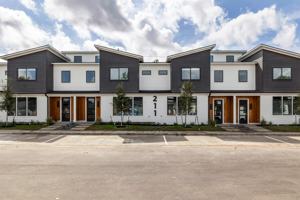 featured image of 211 Lynn Dr #105