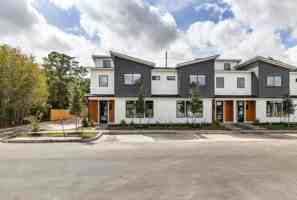 featured image of 214 Lynn Drive #301