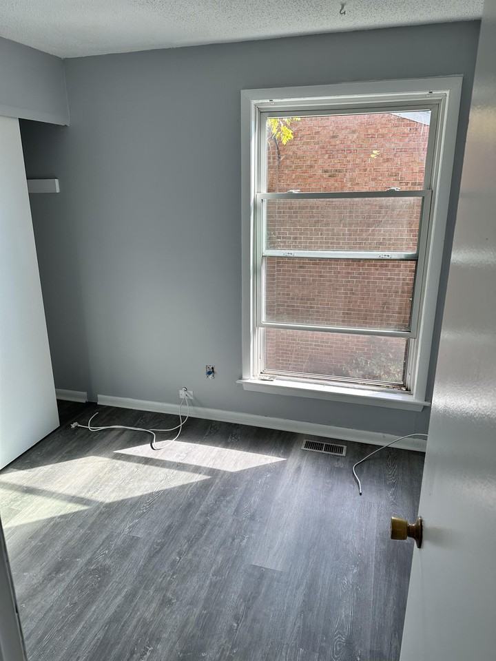 5324 Commons Ct #1 - Photo 7 of 10