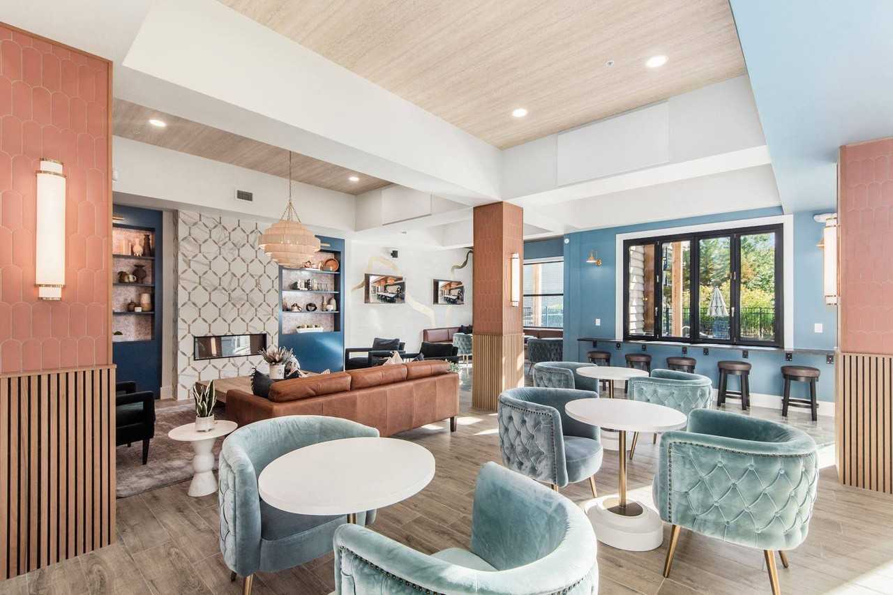 Northpark Place - Photo 5 of 50