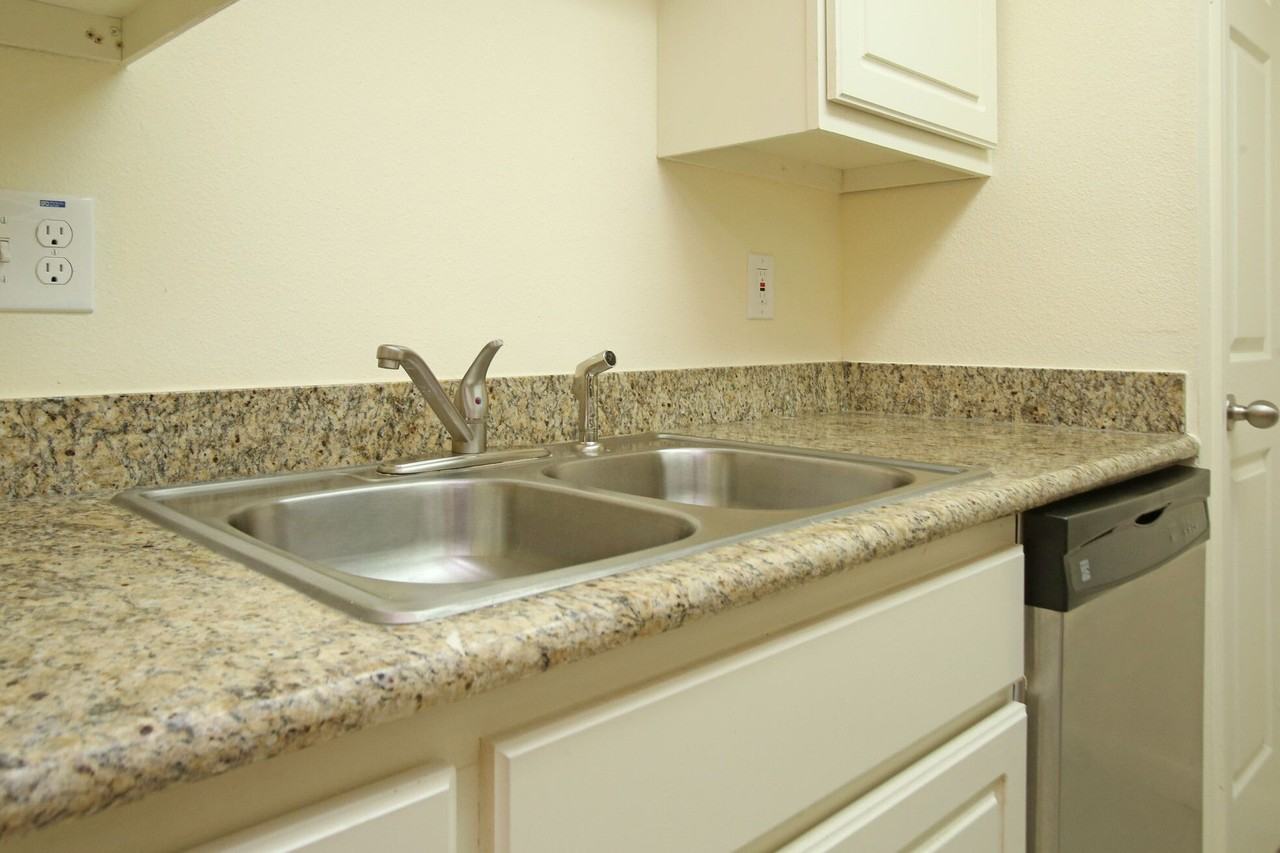 The Vintage - Photo 7 of 30