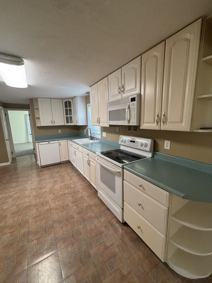 113 Sanwood Rd #NA - Photo 3 of 15