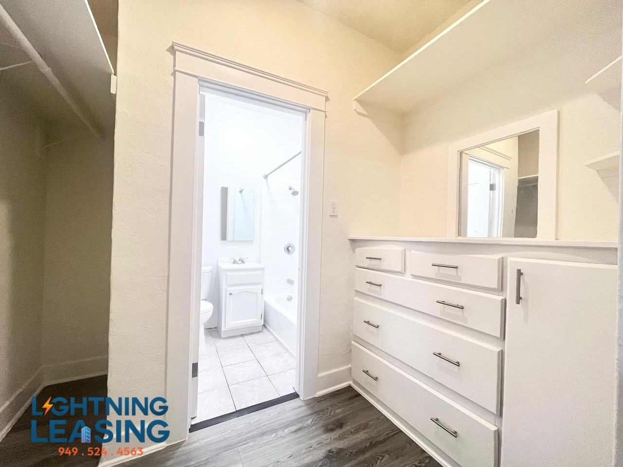 2744 San Marino St #309D - Photo 3 of 6