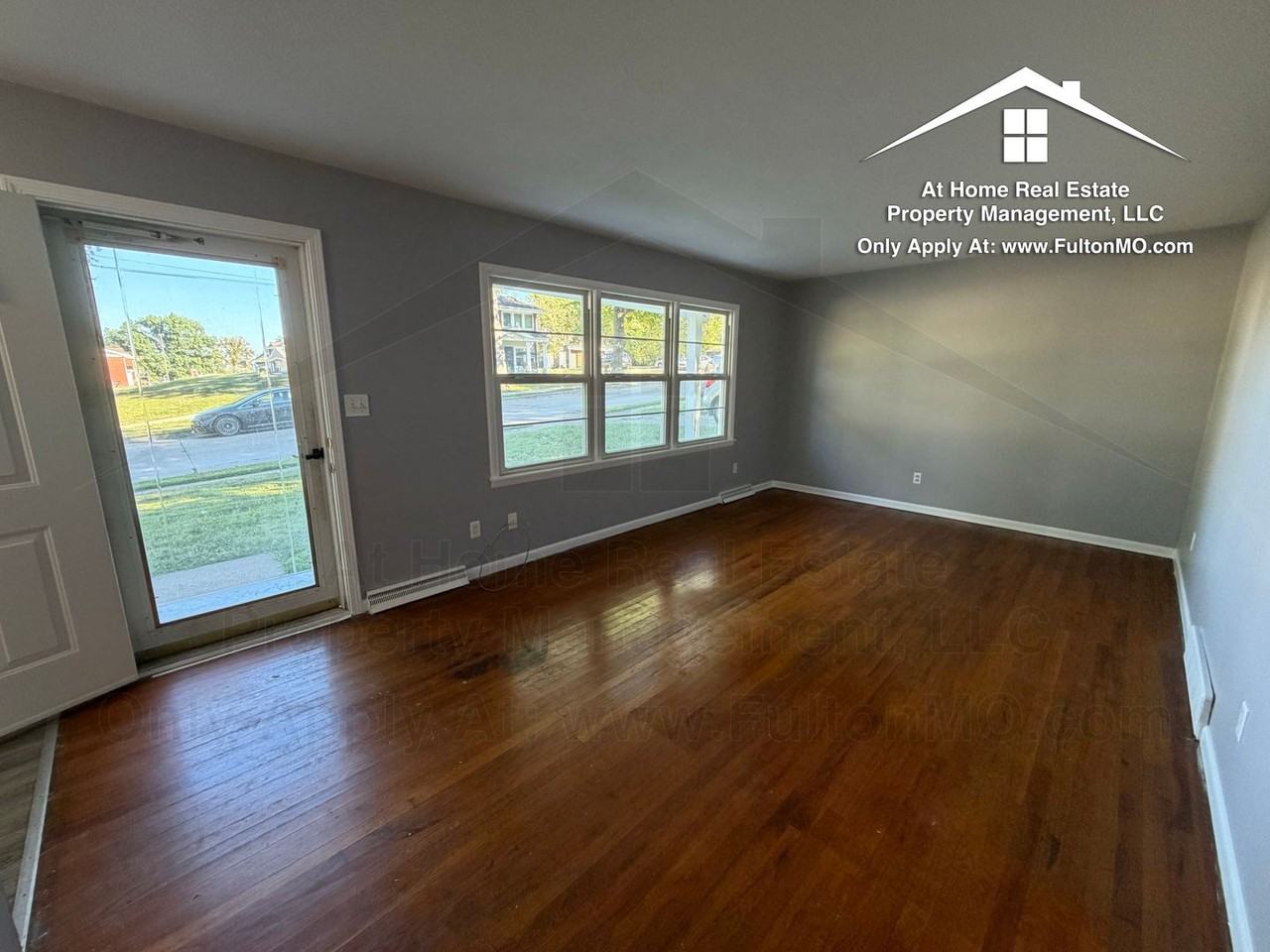 301 Bryant St - Photo 3 of 26