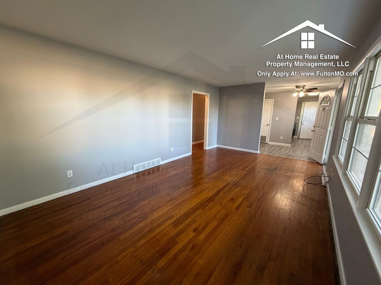 301 Bryant St - Photo 4 of 26