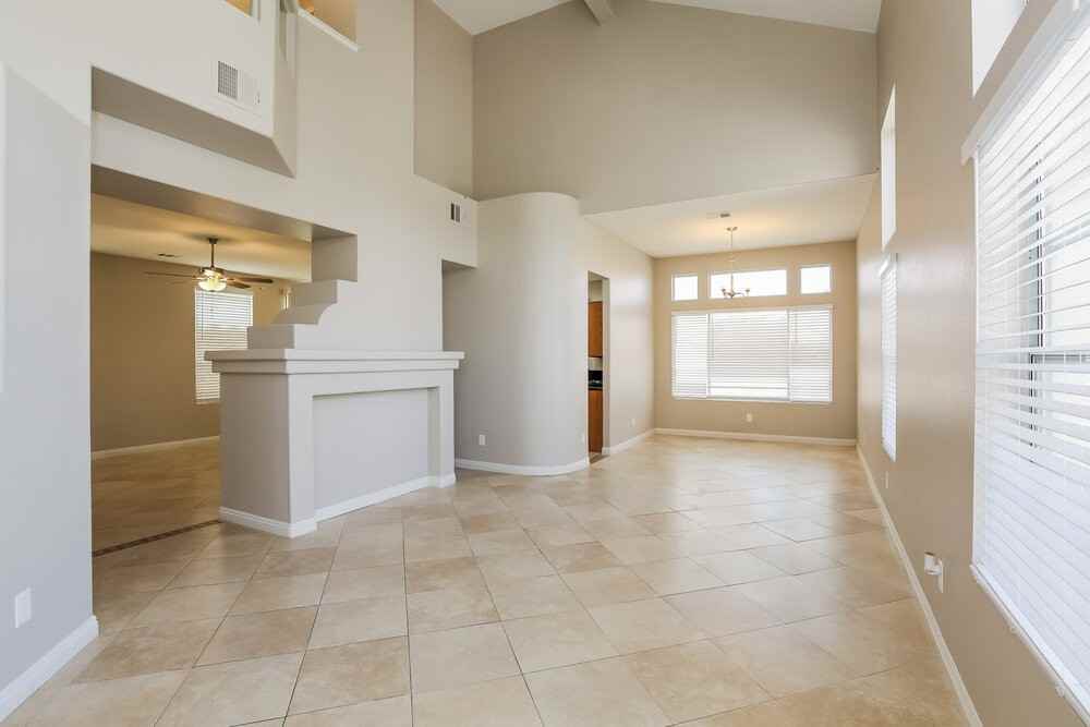 1732 Blanchard Dr - Photo 5 of 17