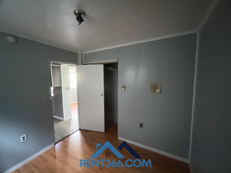 509 W Centre St - Photo 4 of 15