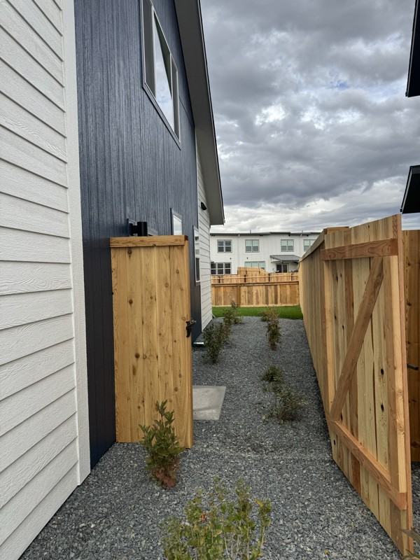 611 Companion Way - Photo 5 of 23