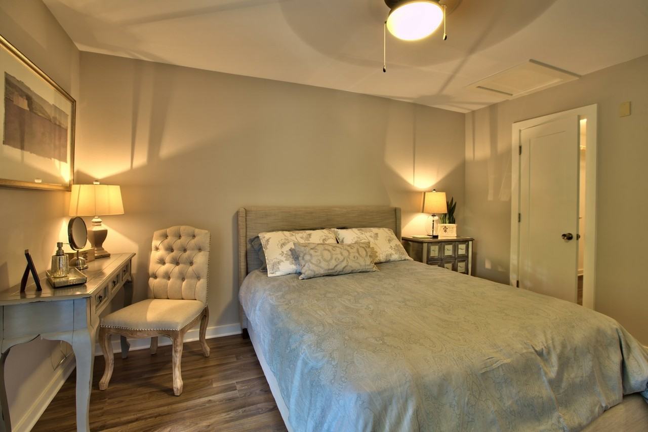 924 E 51st St #108 - Photo 7 of 43