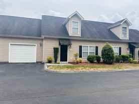396 Jonesboro Rd #13 - Photo 1 of 1