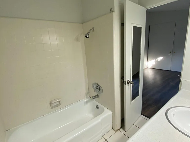 45500 Garden Sq - Photo 3 of 8