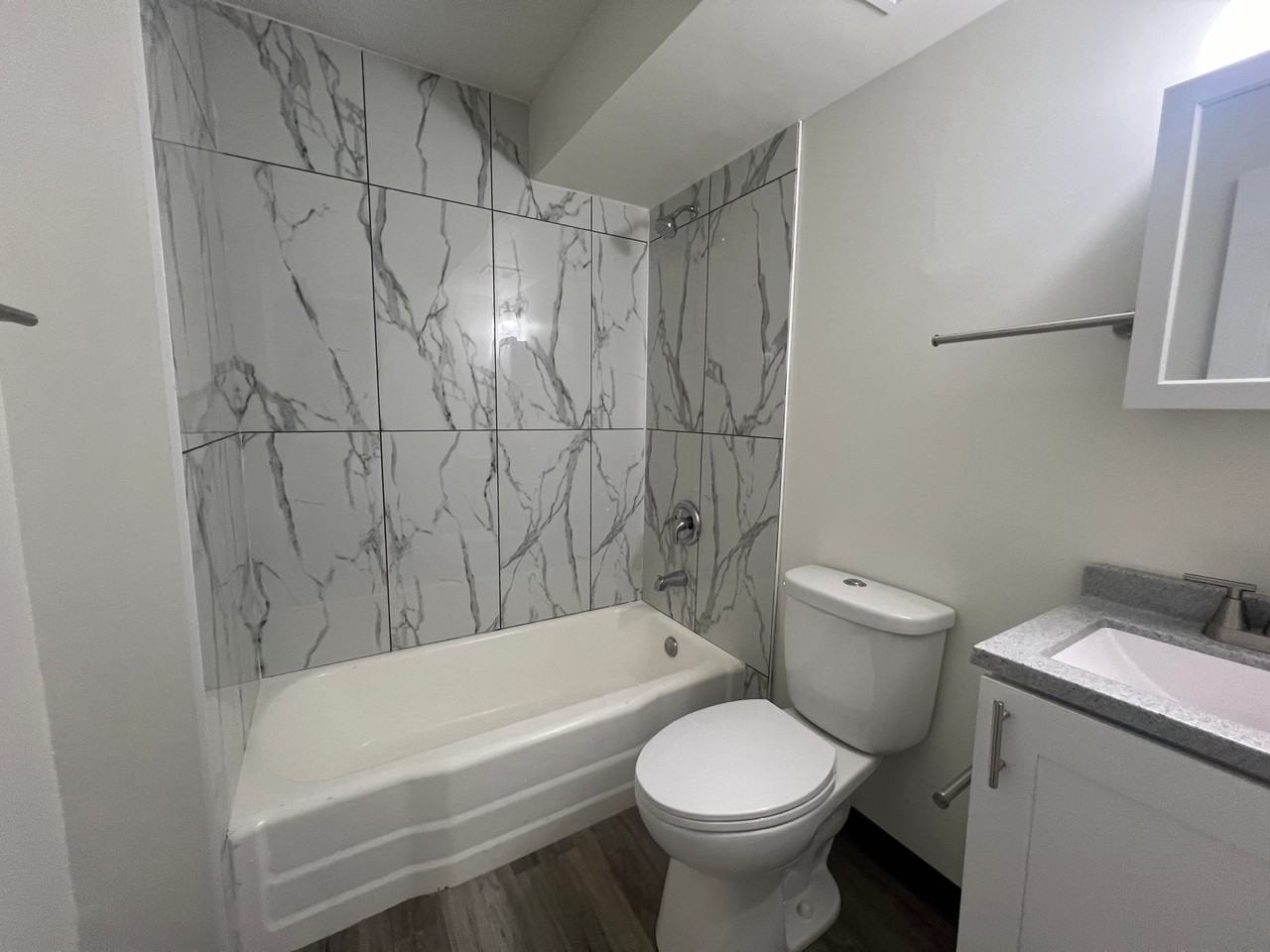 1119 1119 2nd St SW - A1119 - 33 #33 - Photo 4 of 23