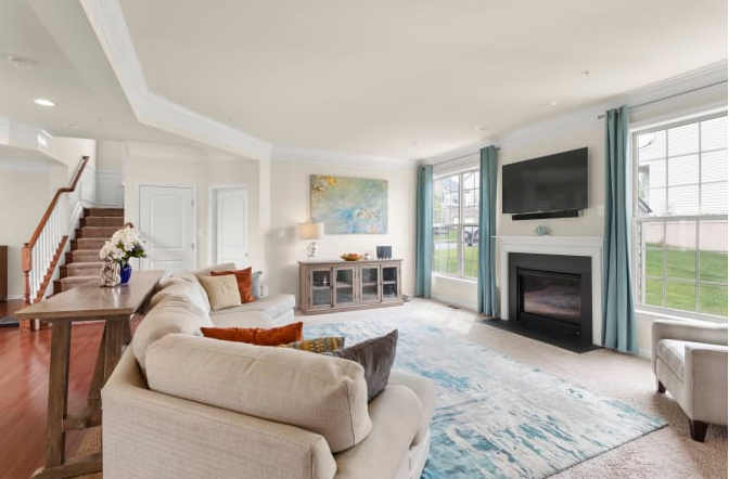 9119 Glenarden Pkwy #E - Photo 3 of 12