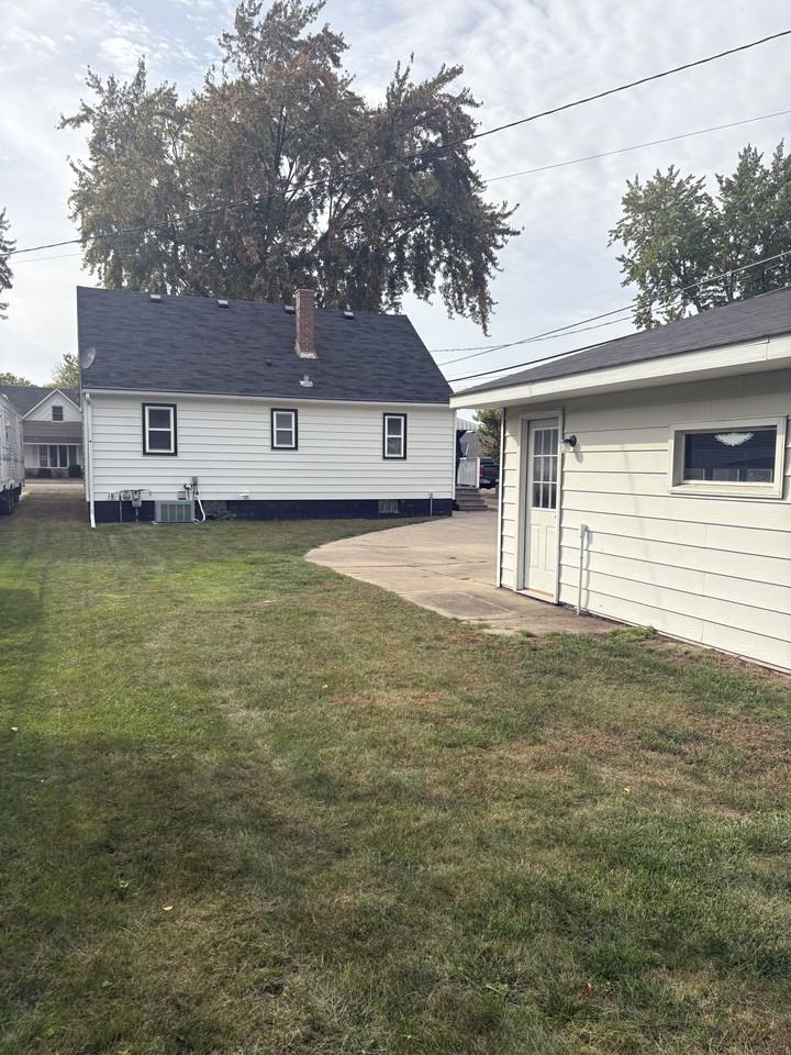 106 Juniper St S #NA - Photo 3 of 12