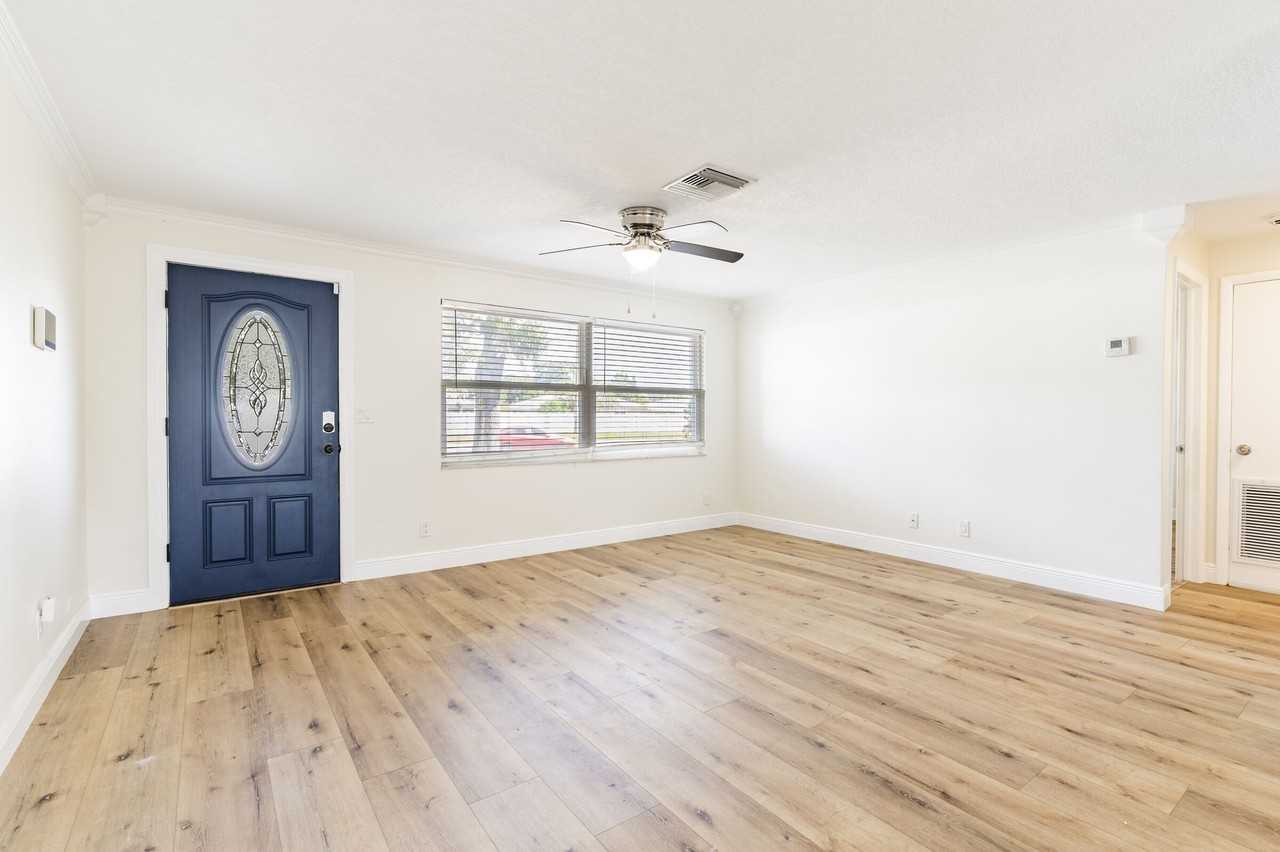 1749 Sunset Point Rd #NA - Photo 3 of 26