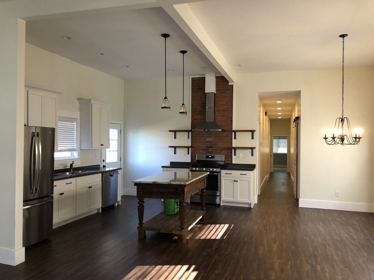 1127 Goss Ave #NA - Photo 3 of 13