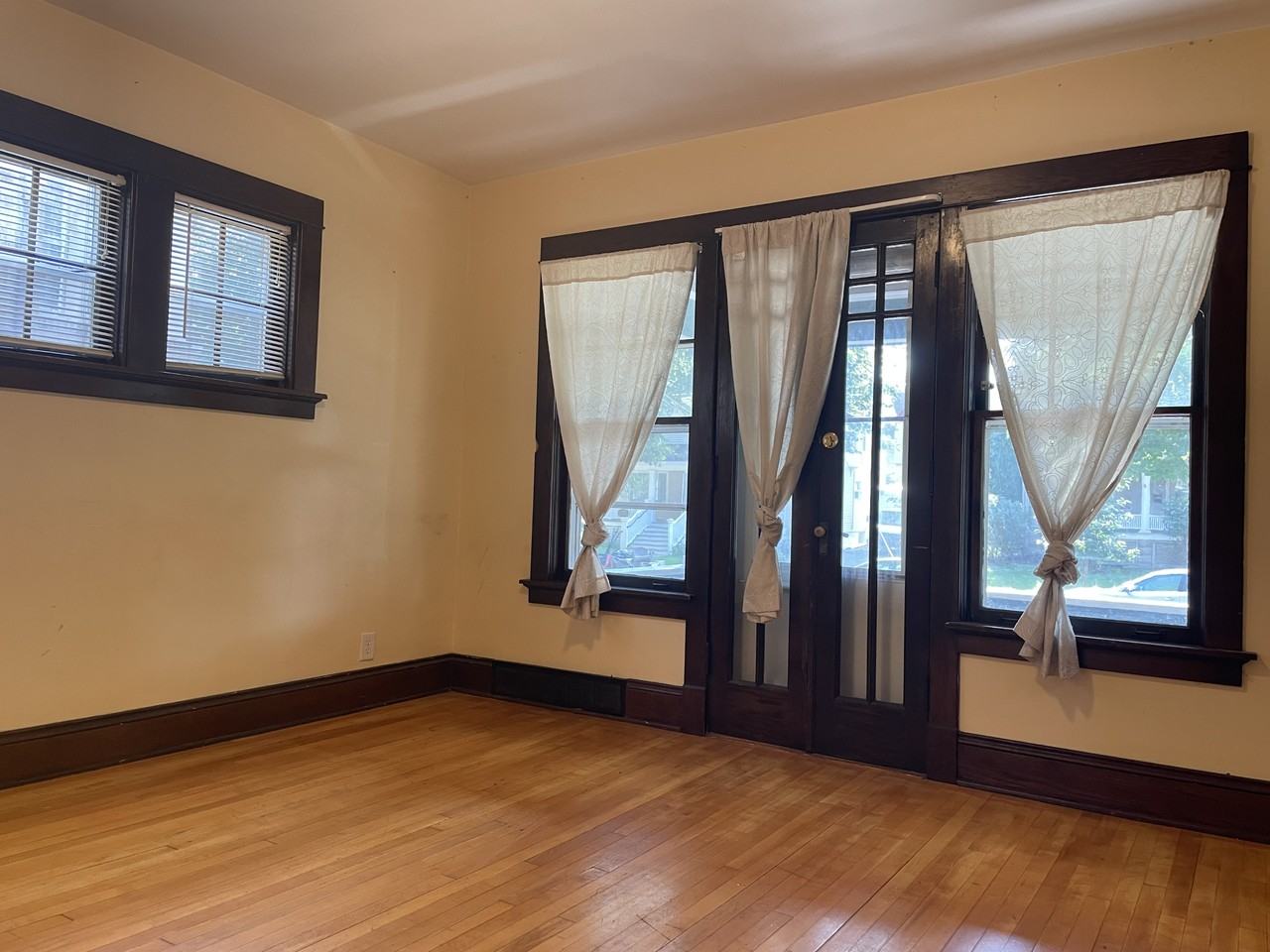 109 Lathrop St #NA - Photo 3 of 45