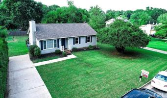 featured image of 725 E Cardinal Dr #NA
