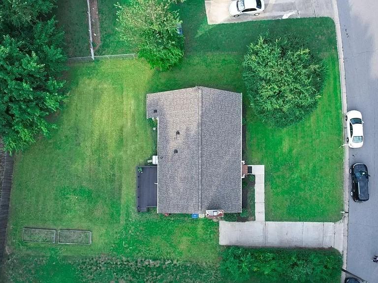 725 E Cardinal Dr #NA - Photo 3 of 24