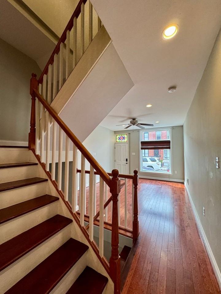 329 South Bouldin Street - Photo 5 of 38