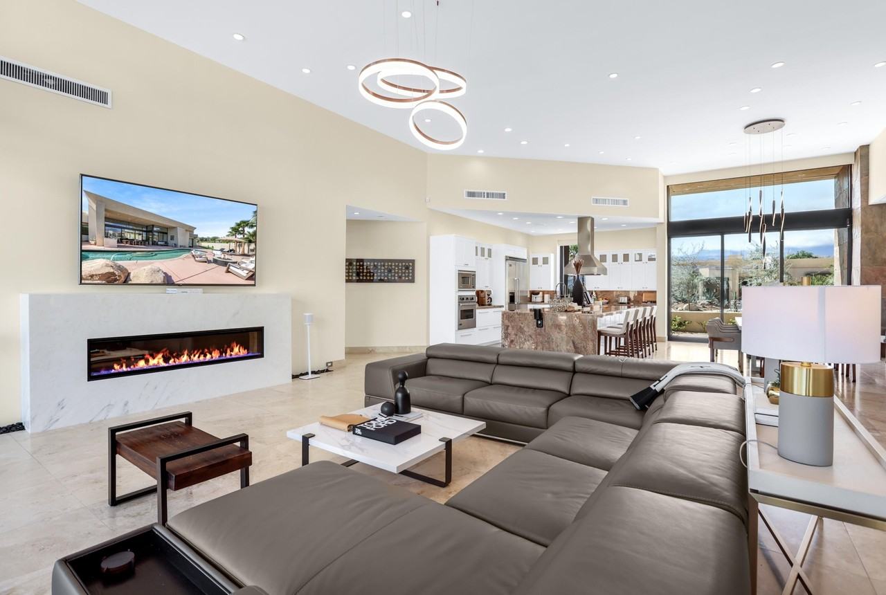 1 Seclude Ct - Photo 3 of 50