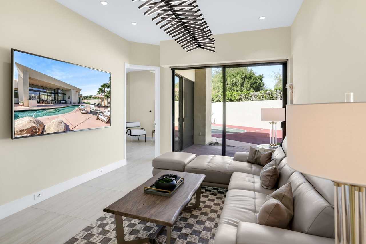 1 Seclude Ct - Photo 7 of 50