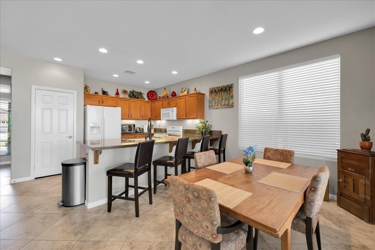 60636 Desert Shadows Dr - Photo 3 of 50