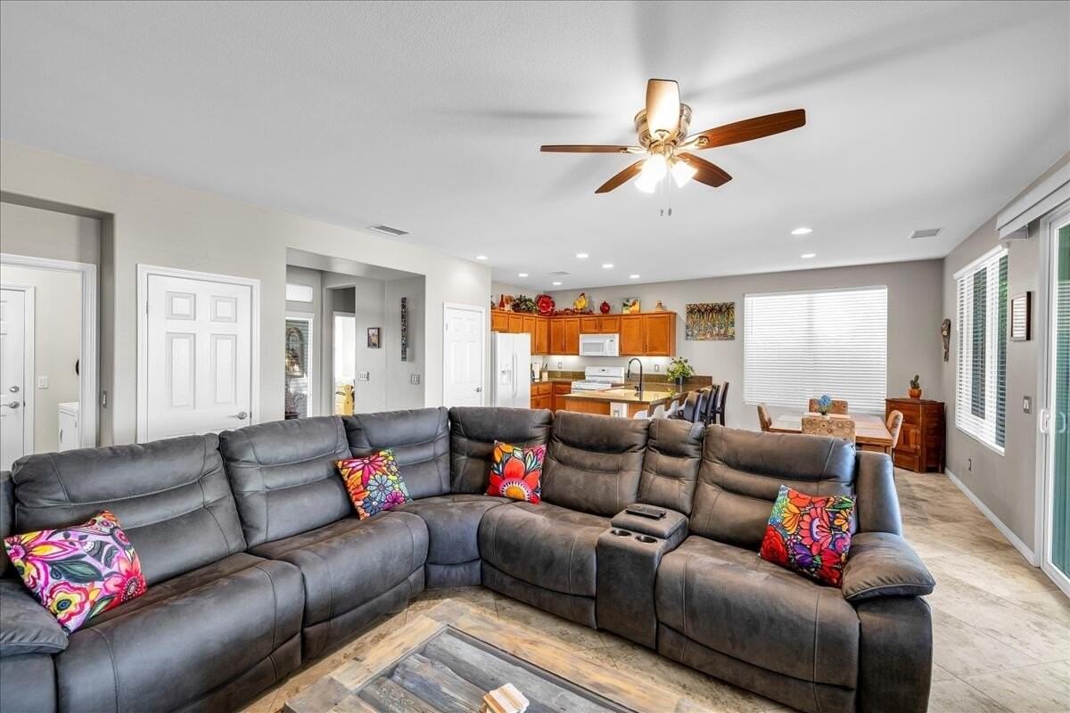 60636 Desert Shadows Dr - Photo 4 of 50