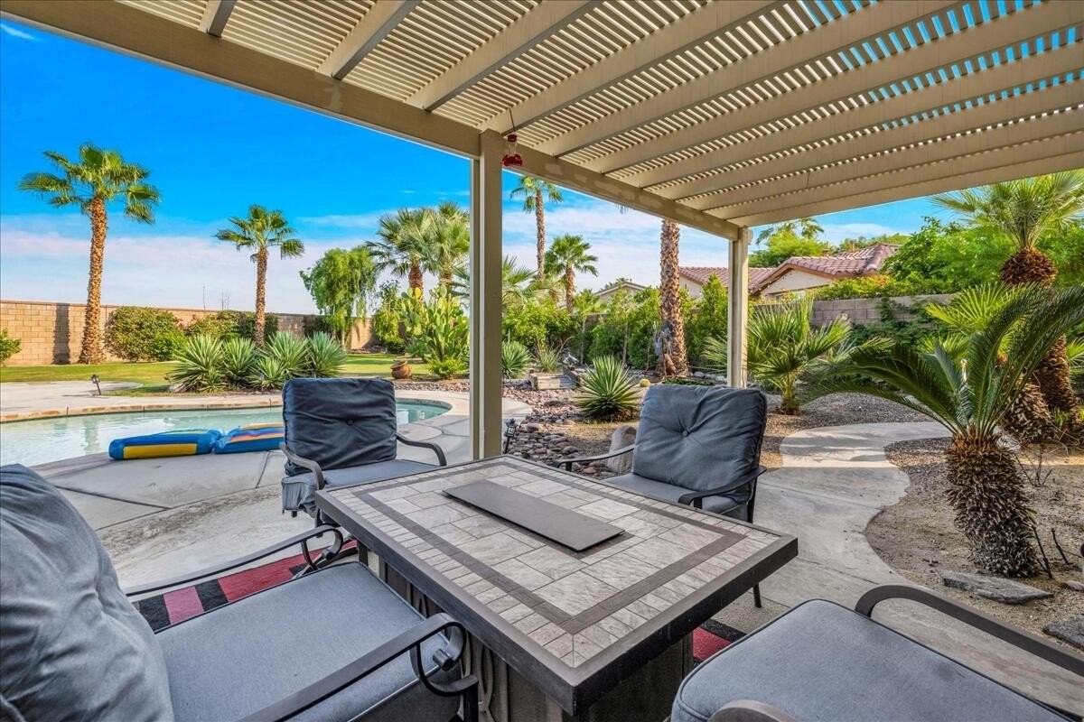 60636 Desert Shadows Dr - Photo 7 of 50