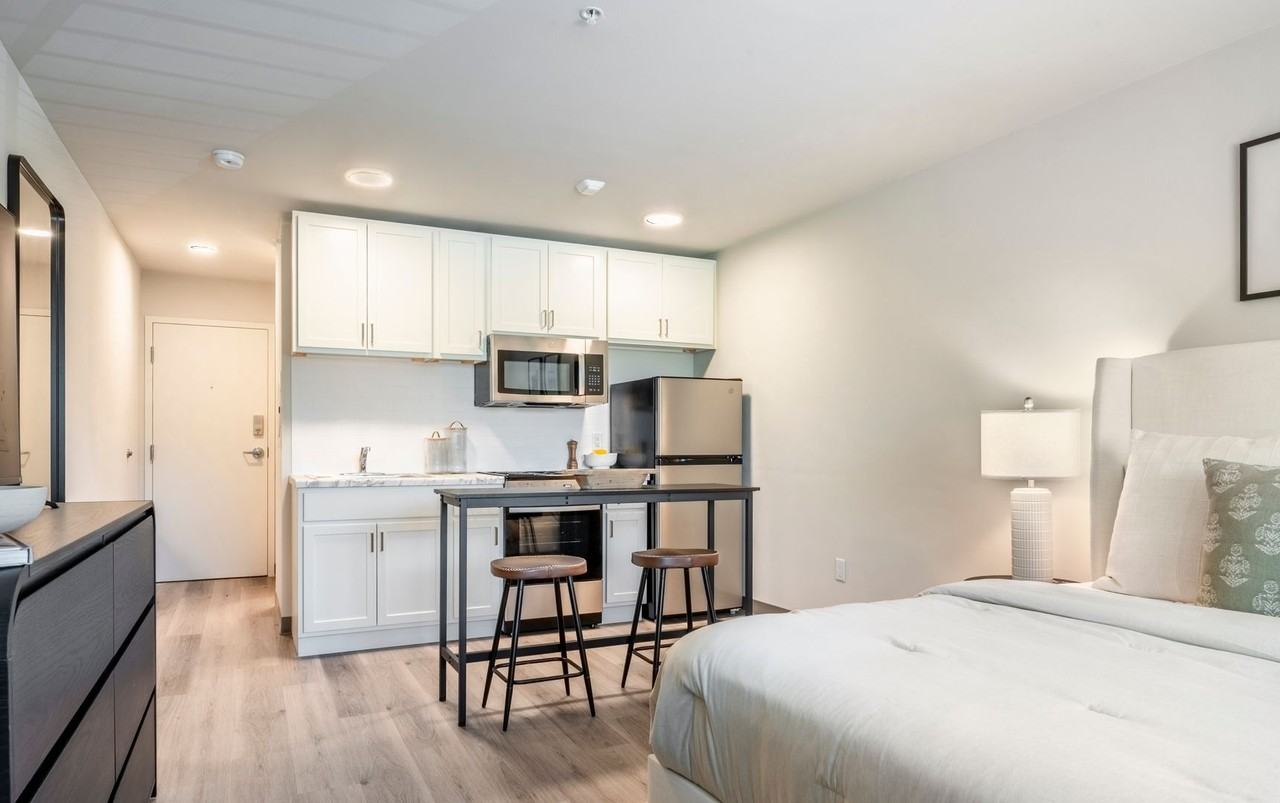 Sandburg Studios – 1st Month FREE - Photo 3 of 9