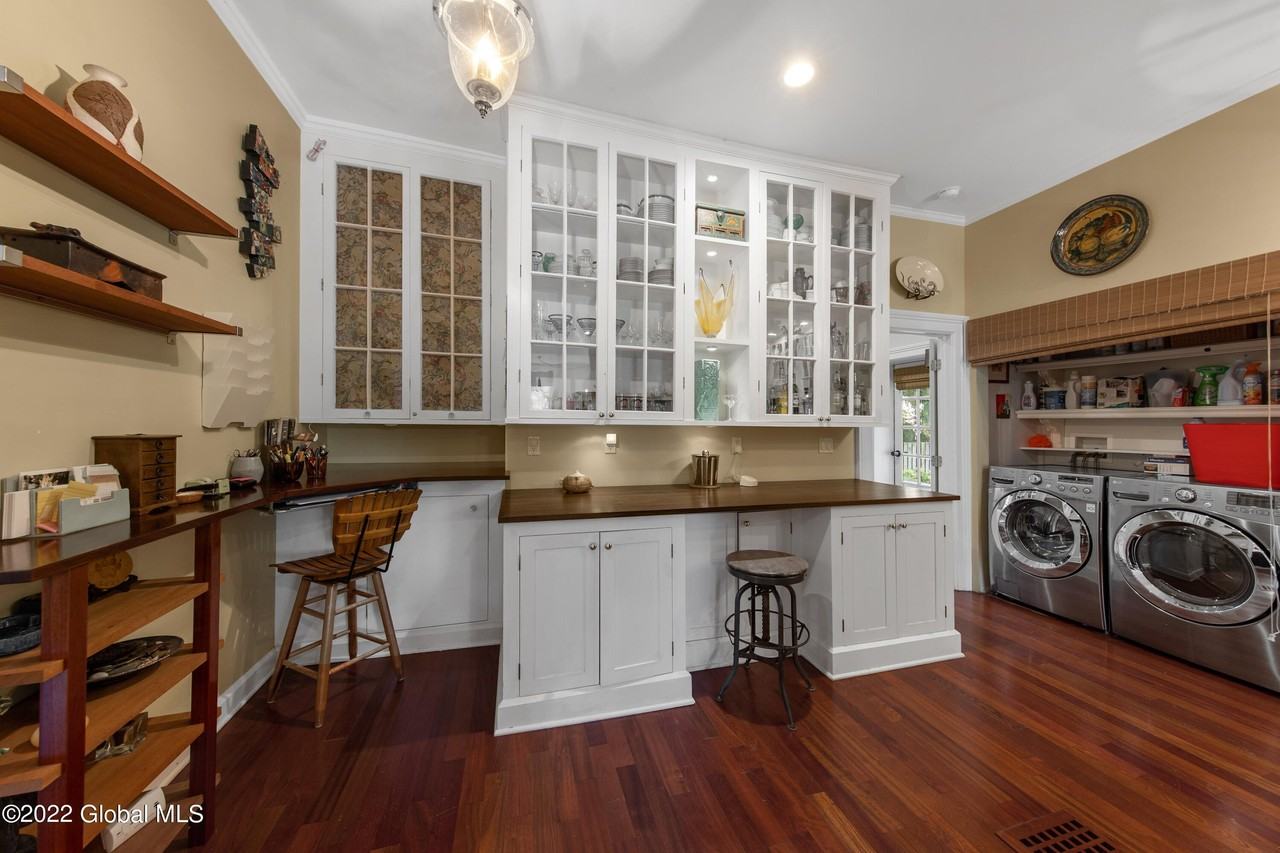 21 Park Pl Unit 1 #1 - Photo 7 of 23