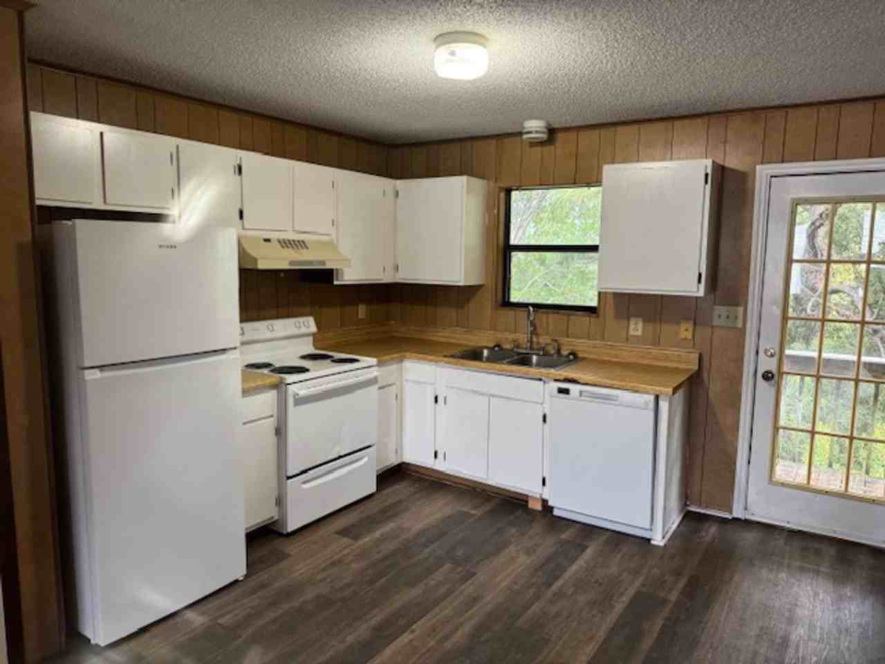 Kelly Park - Photo 3 of 14