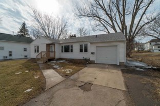 2503 Iowa St - Cedar Falls - Photo 1 of 1