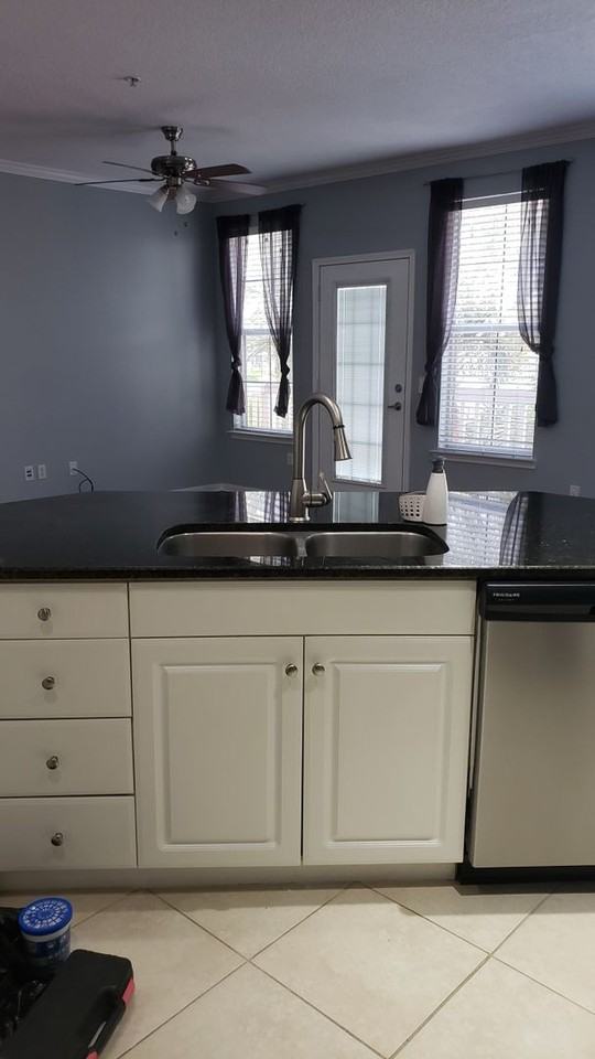 860 N Orange Ave - Photo 6 of 27