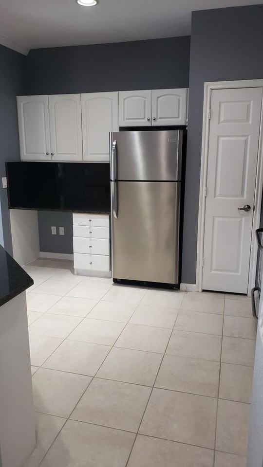 860 N Orange Ave - Photo 7 of 27