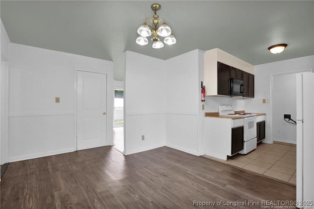 417 Perth St - Photo 5 of 11