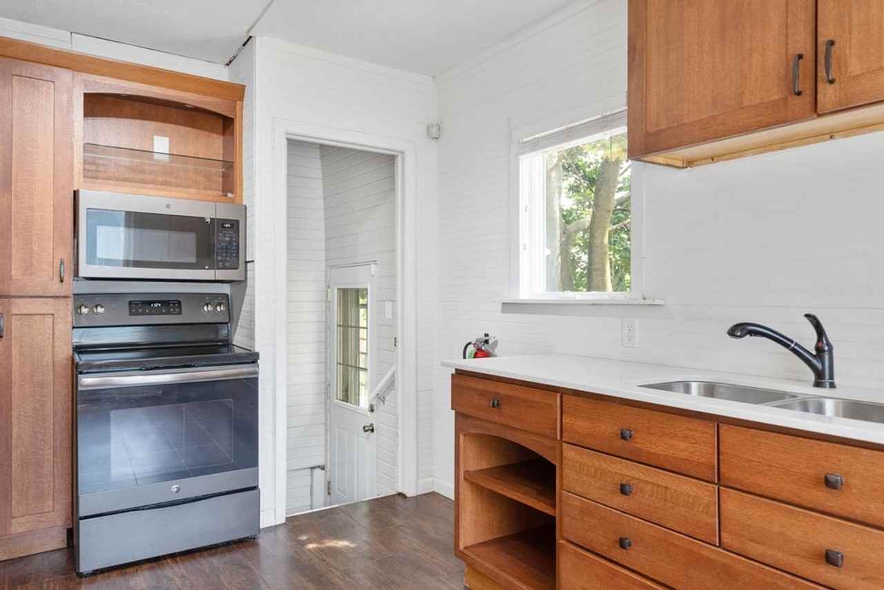 1604 Olive St - Photo 7 of 19