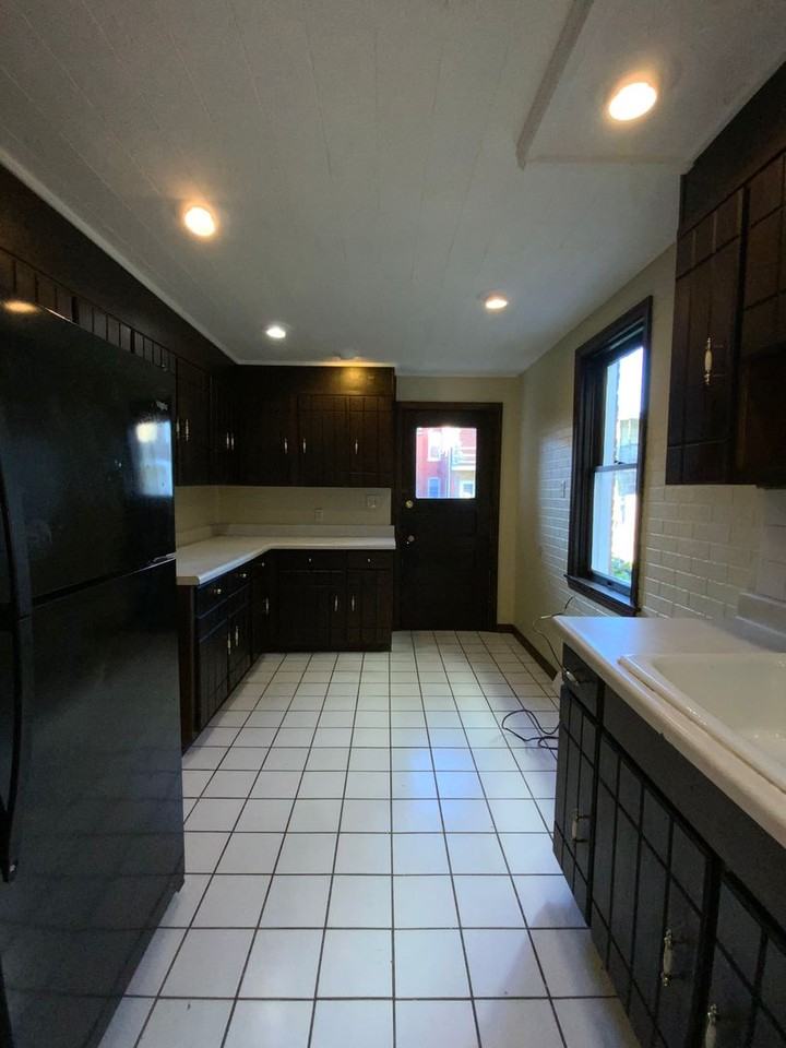 844 4th Street - Photo 4 of 8