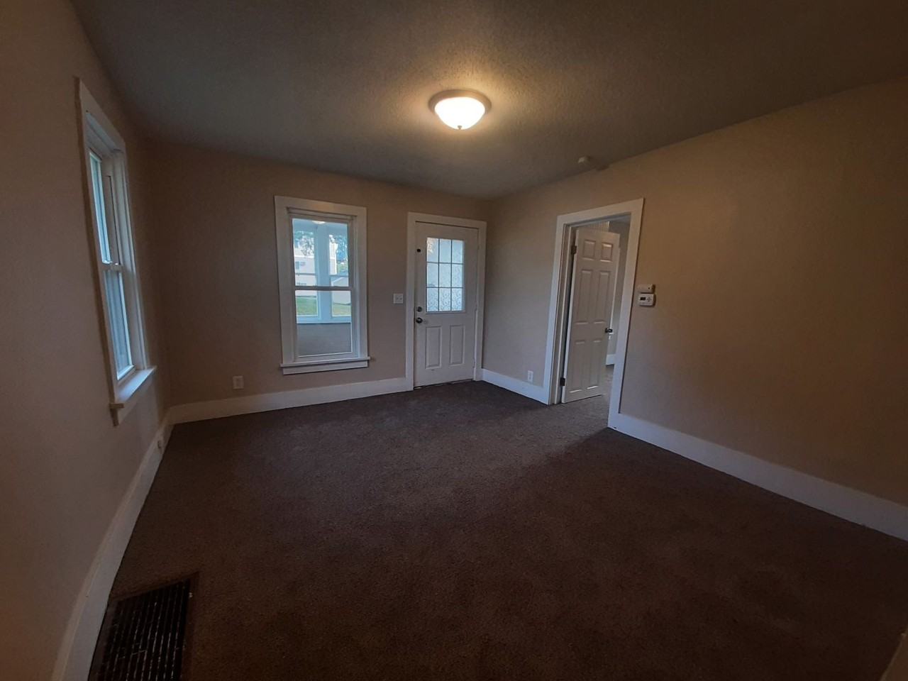 906 Rittenhouse St - Photo 4 of 17