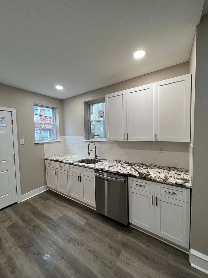 1407 S Etting St - Photo 5 of 8