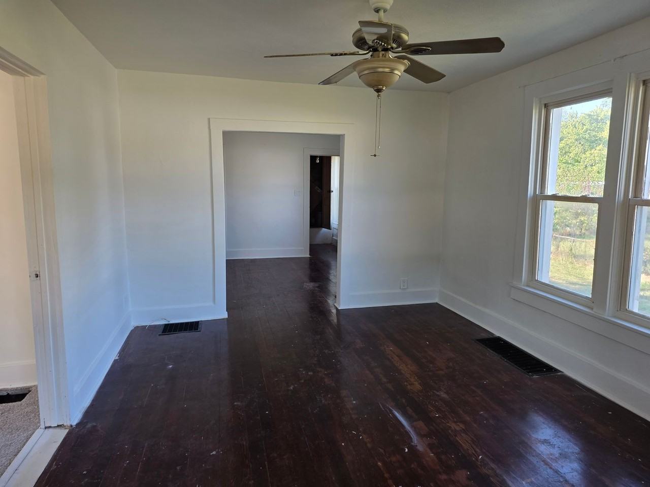 3044 E Carpenter St - Photo 3 of 6