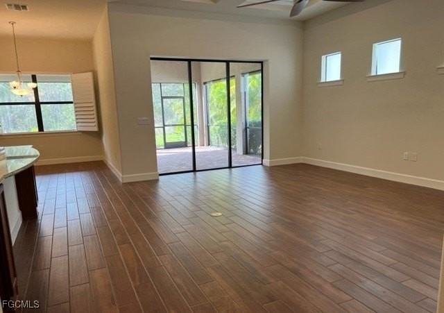 12208 Sussex St - Photo 7 of 27