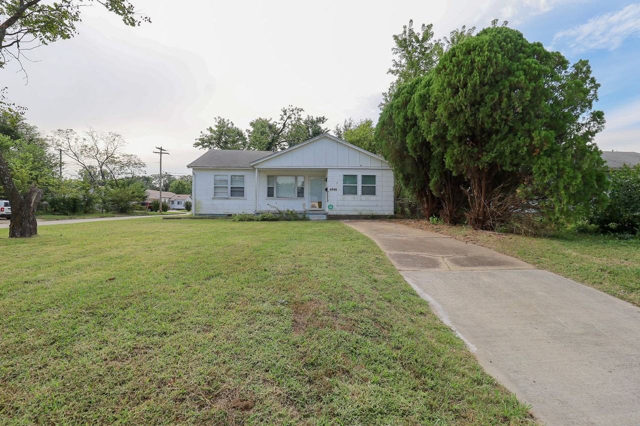 6948 E Newton Pl - Photo 2 of 28