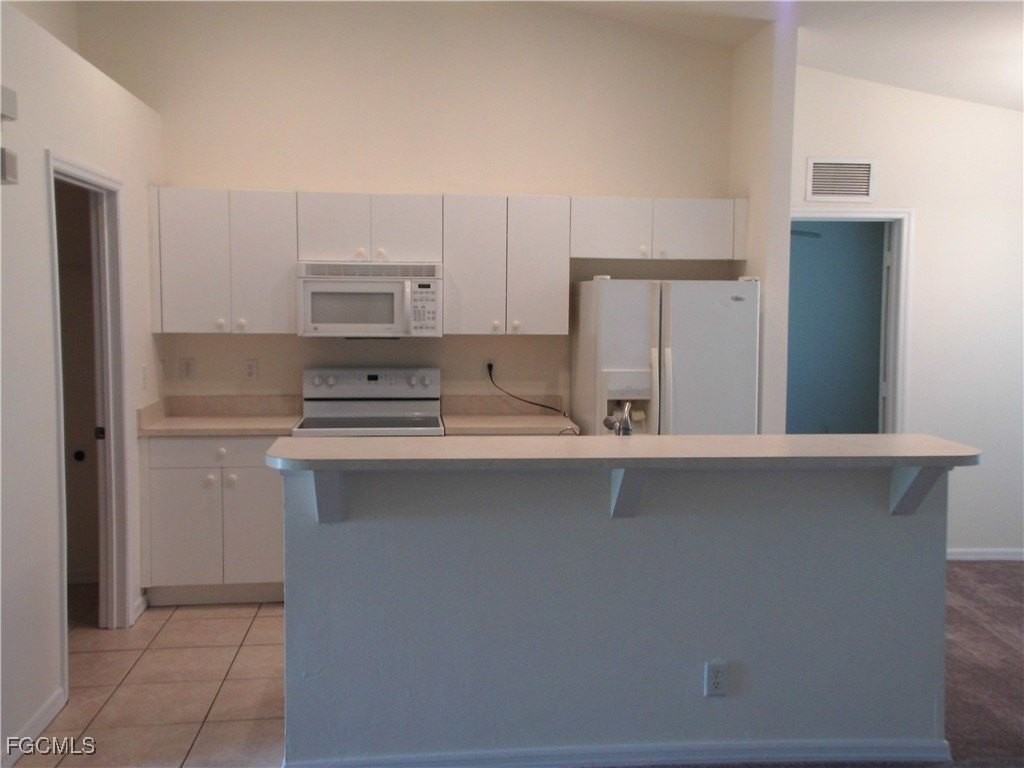 1117 Venetia St - Photo 3 of 10