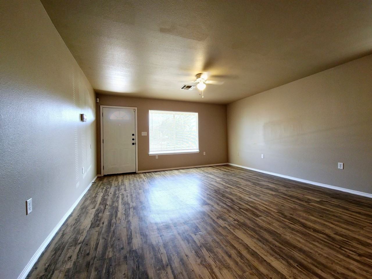 715 East Tulane Street #1 - Photo 3 of 10