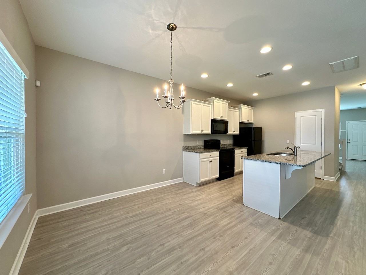 120 Kirkland St - Photo 6 of 50