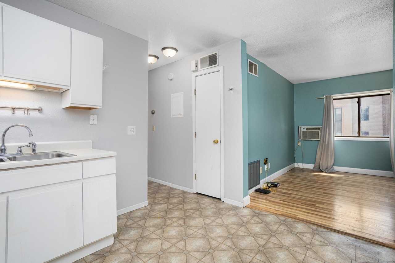 8 South Main Street - Photo 3 of 9