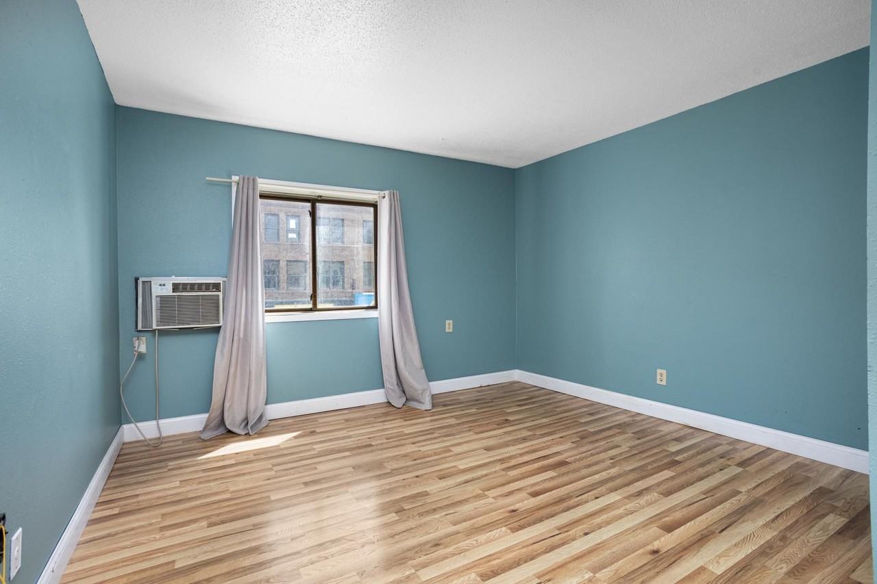 8 South Main Street - Photo 5 of 9